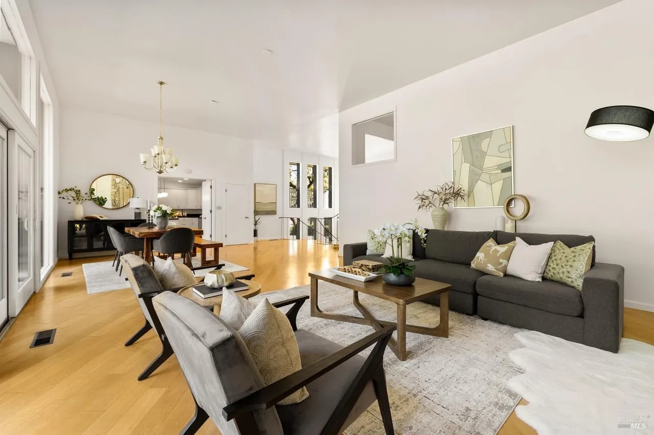 Vacaville luxury home staging - 230 Santa Cruz Court living room
