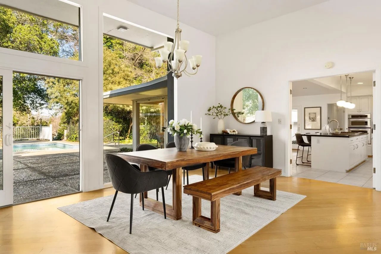 Vacaville luxury home staging - 230 Santa Cruz Court dining room